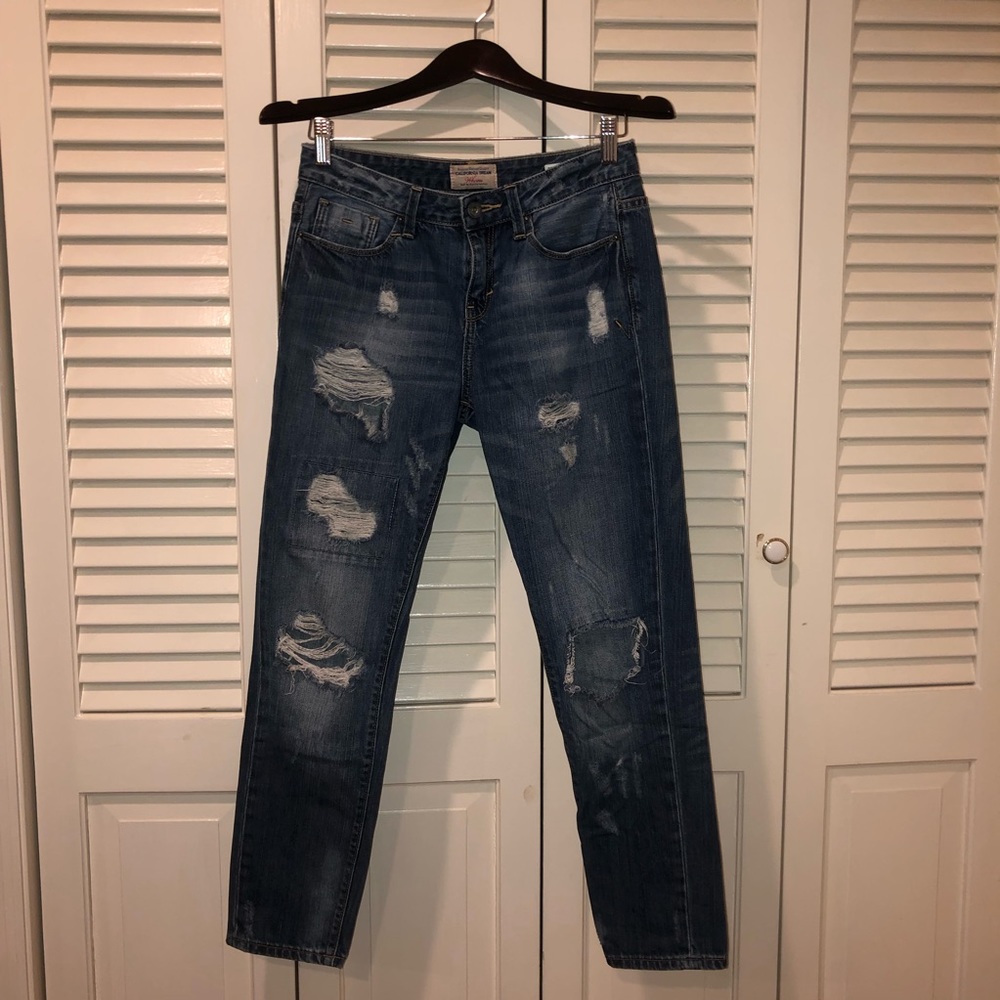 Distressed Boyfriend Jeans